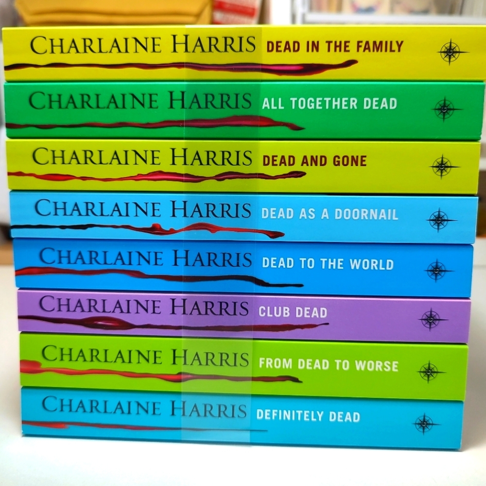 True Blood 8 book paperback set - Picture 2 of 3